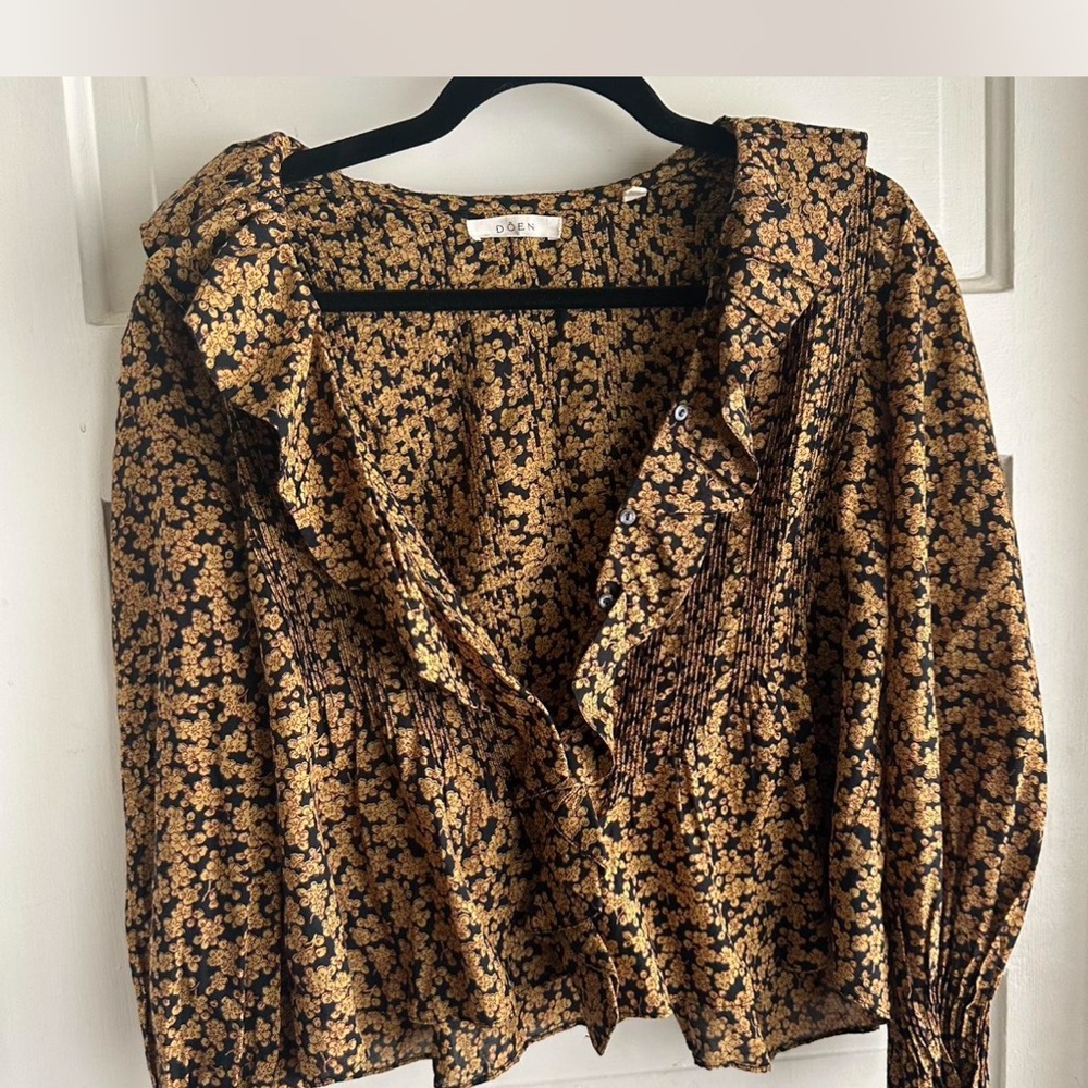 Doen Black and Tan Floral Blouse